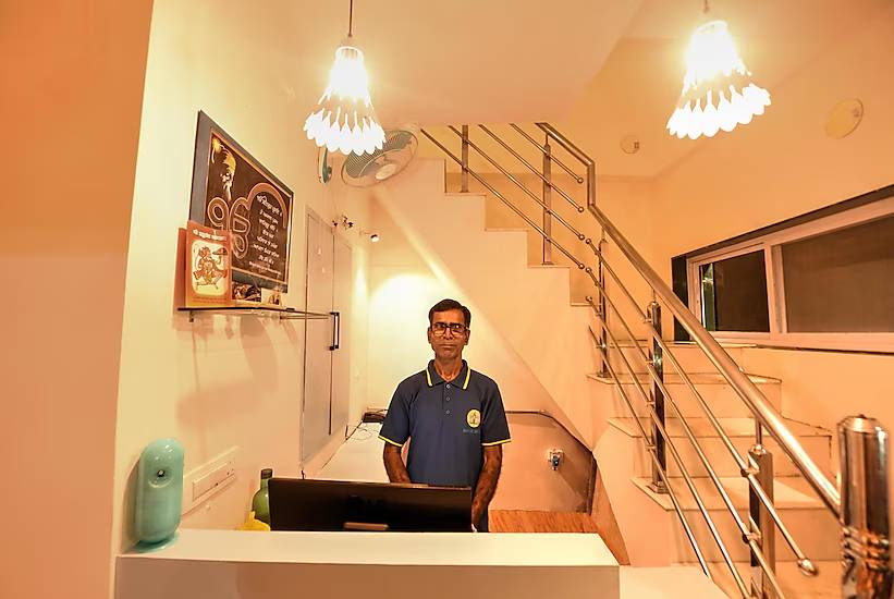 House Of Bb,Near Mount Abu Bus Stand,3 star
