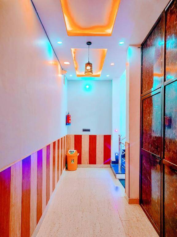 Shri Radhe Radhe Paying Guest House,,2 star