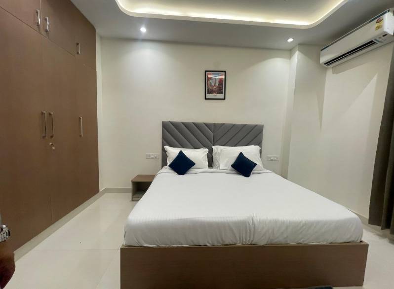 Flxho Penta - 1 Bhk Luxury Apartments - Golf Course Road,Dlf Phase 1,3 star