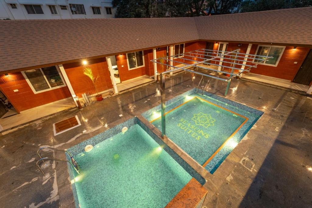 seasons suites hbr
