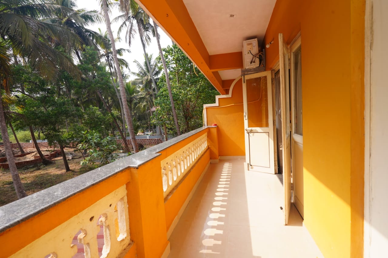 Four Seasons Guesthouse,Utorda Beach,4 star