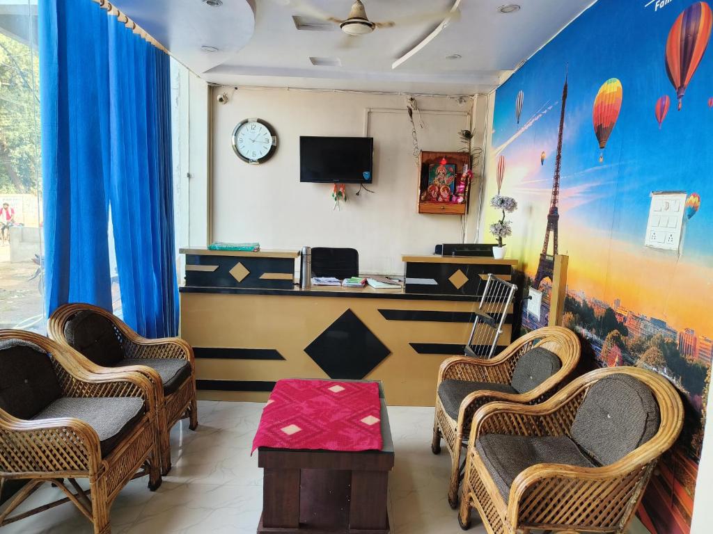 Hotel Basant Palace,,3 star