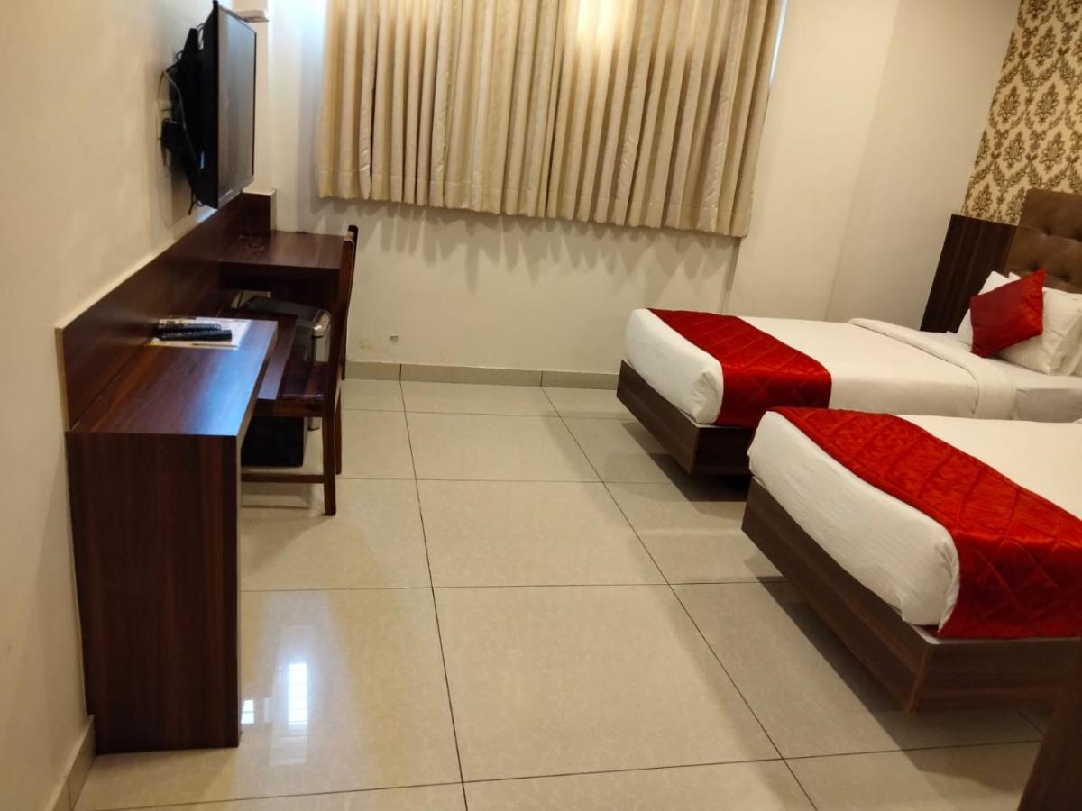 golden amulya rest wings