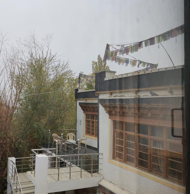 ser dung guest house