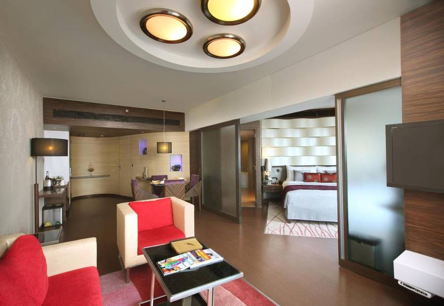 Fortune Select SG Highway, Ahmedabad - Member ITC Hotels’ Group,Sarkhej Gandhinagar Highway, Ahmedabad,5 star