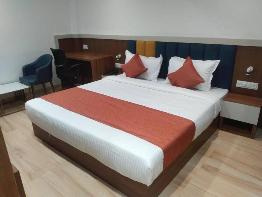 Hotel Rudravue,,3 star