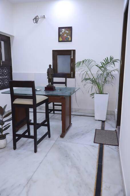 Fortune Home Service Apartment 1Bhk,L-36B,Saket,Saket, Delhi,3 star