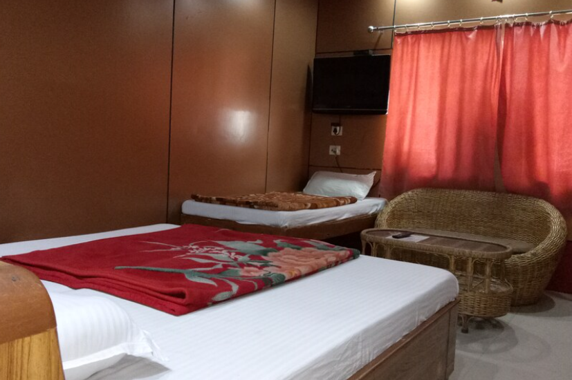Shiv Ganga Hotel,Narendra Nagar,3 star