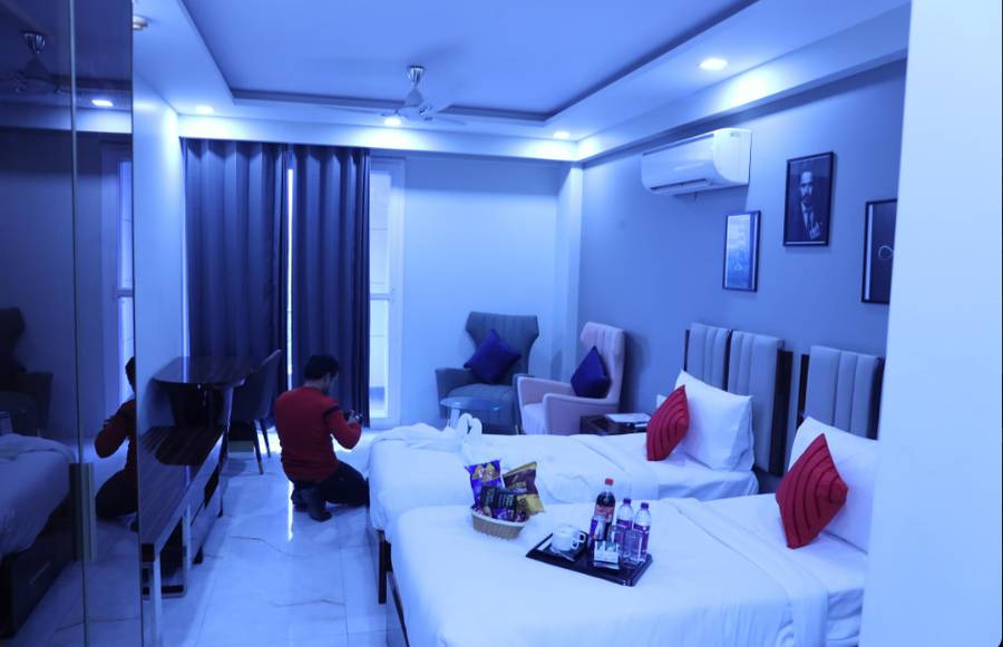 vaabi saabi hotel medanta