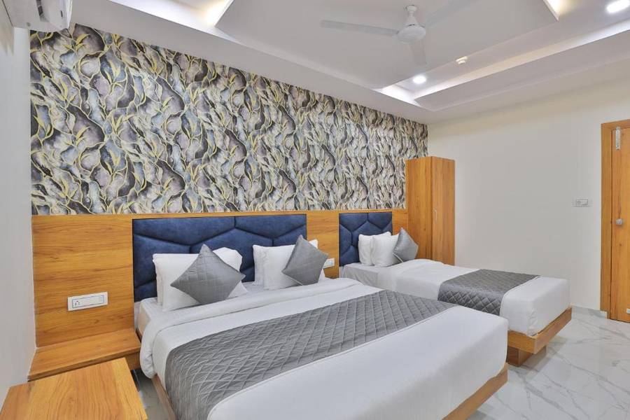 Hotel Viva Inn,Vastrapur,2 star