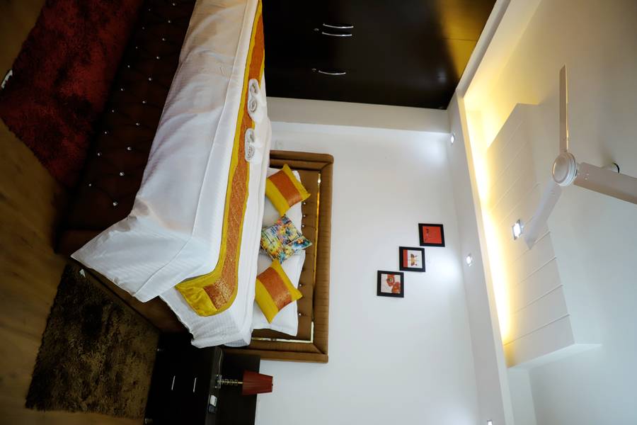 fortune home service apartment 3bhk j 215 saket