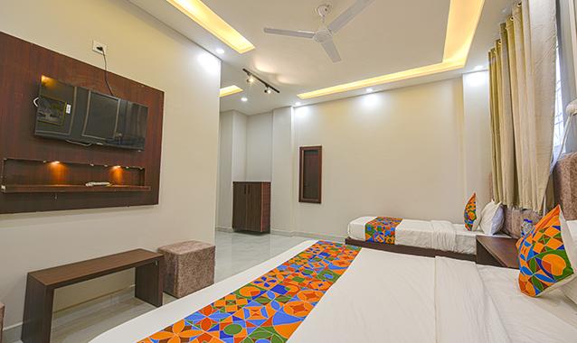 fabhotel relax inn palace