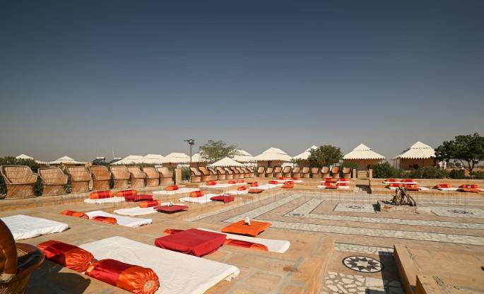 lakhmana desert camp with swimming pool