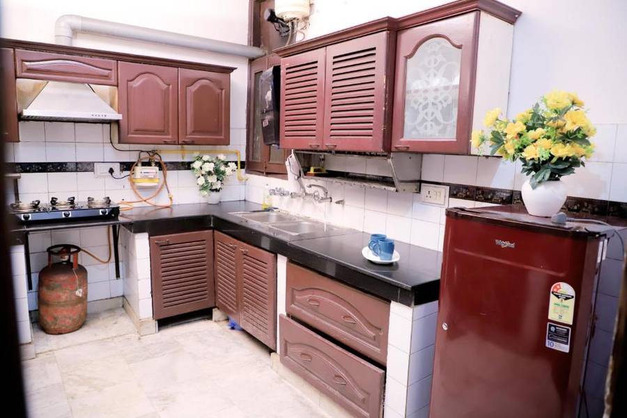 Fortune Home Service Apartment,2Bhk, D-198,Saket,Saket, Delhi,4 star