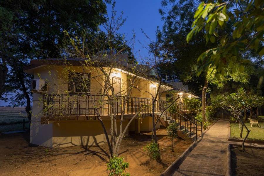 Avadale Tadoba,Chandrapur>>Bhadravathi,2 star