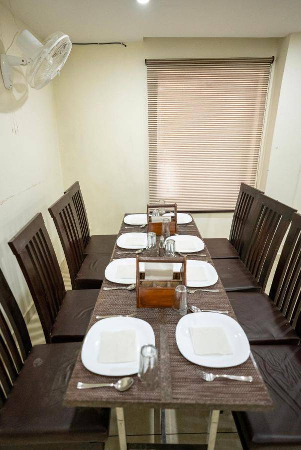 Hotel Dalhousie View,Subhash Chowk,3 star