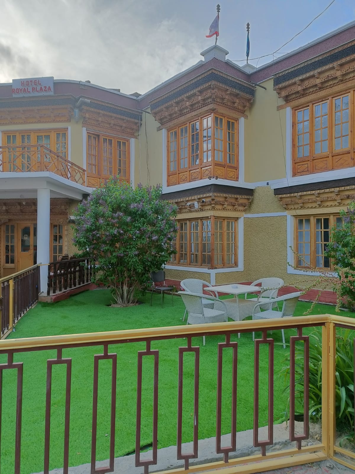 hotel royal plaza