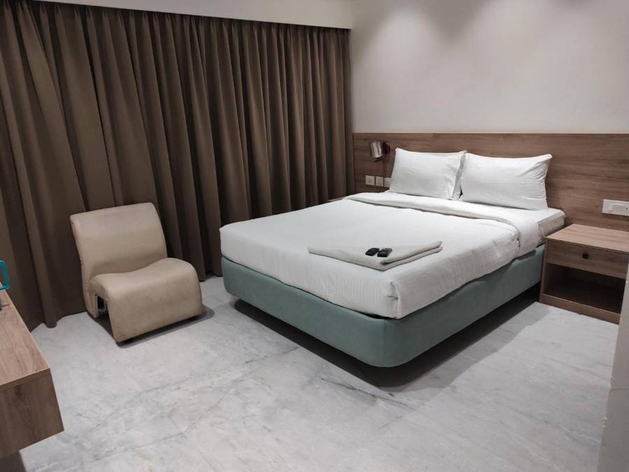 Hotel Royal Paris,Pudupakkam>>Chennai,3 star