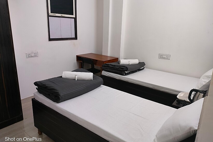 Z Express Belinda,East Delhi,0 star