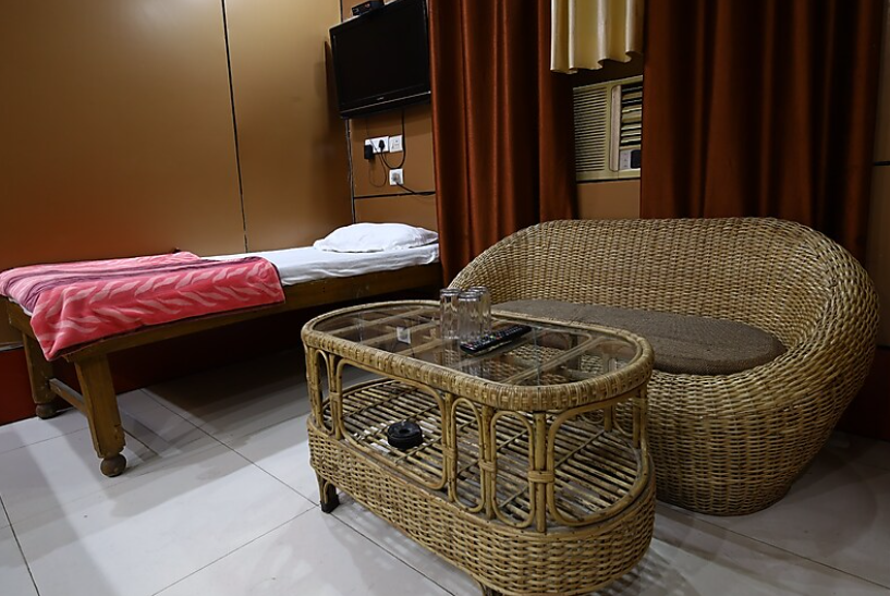 Shiv Ganga Hotel,Narendra Nagar,3 star