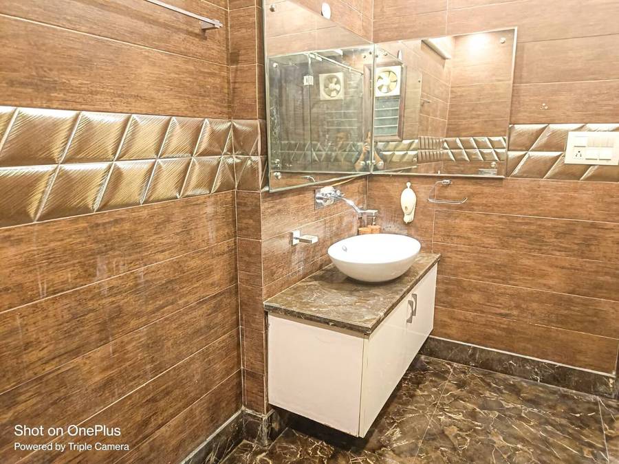 Vacationbuddy Stupendous Home In Shalimar Bagh,,3 star