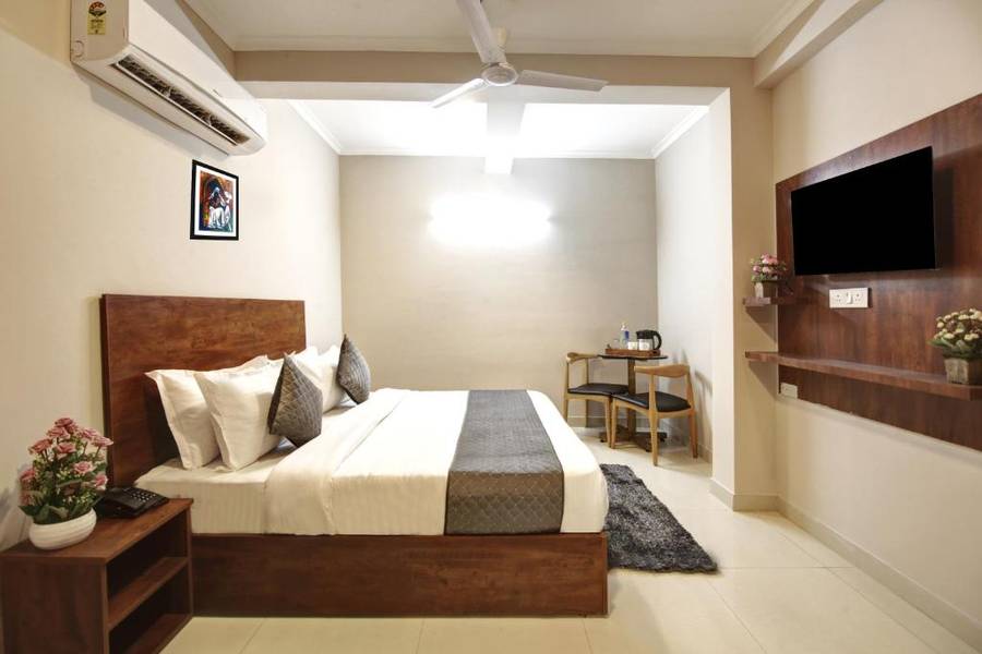 Limewood Stay - Executive Huda City Center,Sector 43,3 star