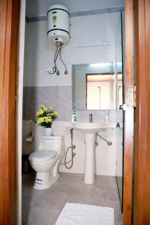 fortune home service apartment 2bhk e 28 1a saket