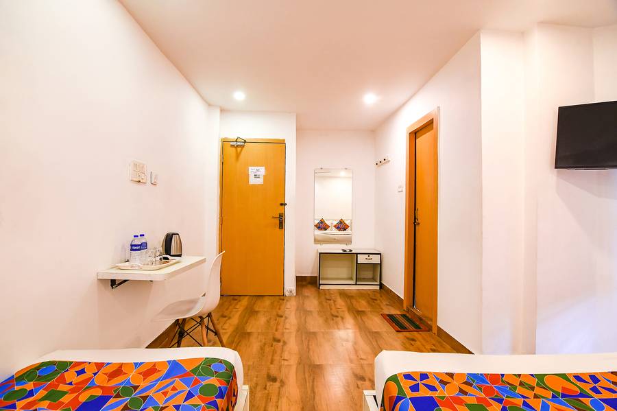 Fabhotel Globe Express,,3 star