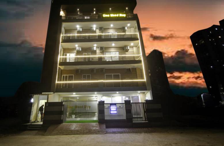 Limewood Stay Gold 1Bhk Apartment - Artemis Hospital,Sector 57,3 star