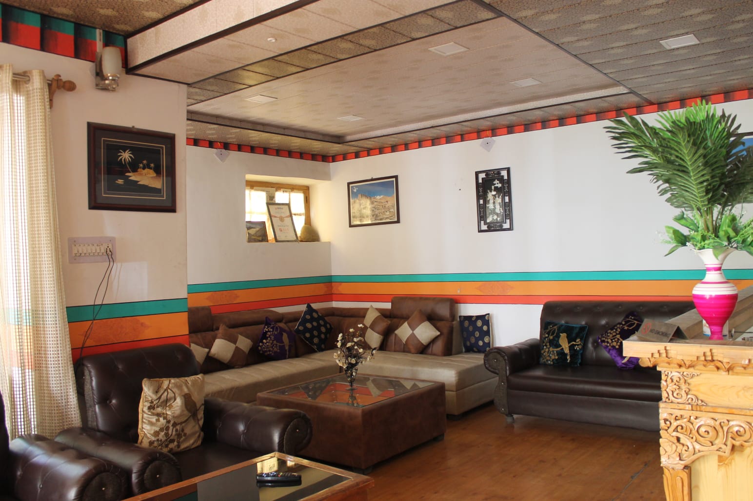 Hotel Royal Plaza,Near Leh Palace,3 star