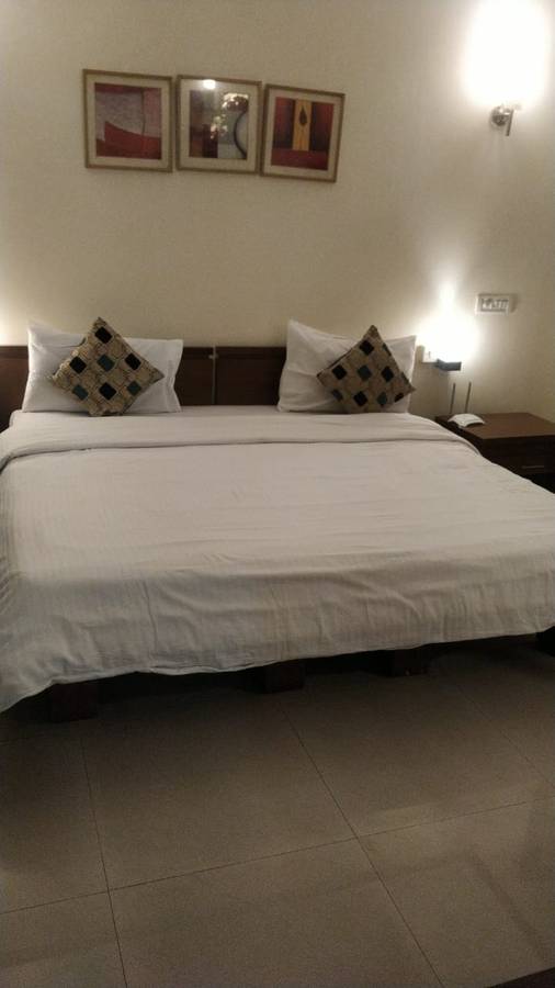 Enkay Relo,Dlf Phase 2,3 star