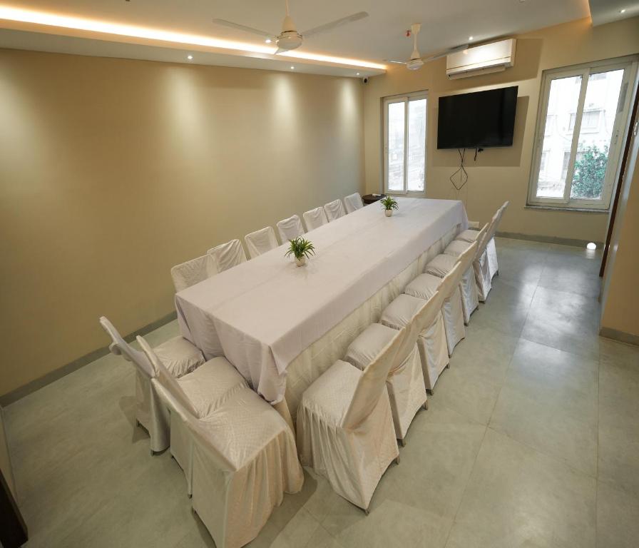 Hotel The Avoir Asansol,,3 star