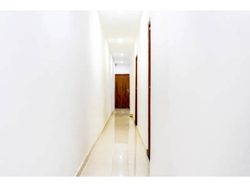 Hotel Kashi Grand Inn,,2 star