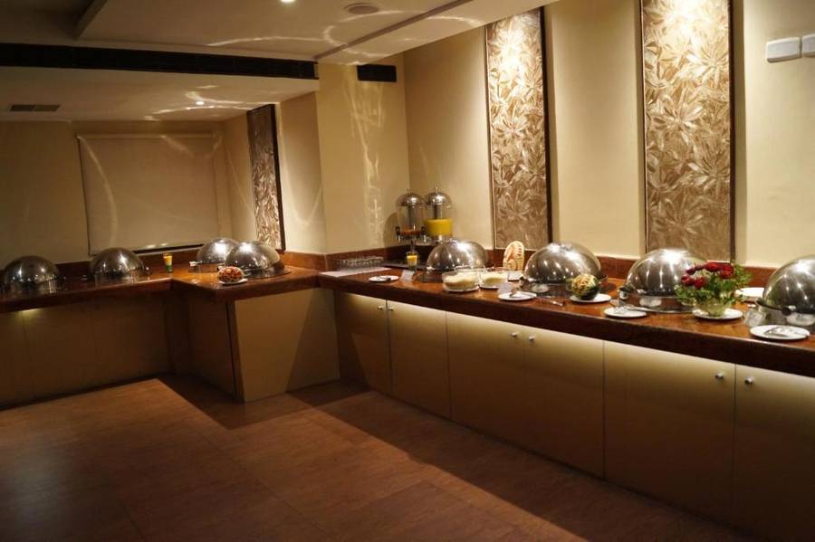 Hotel Winsar Park,Jagadamba Junction,3 star