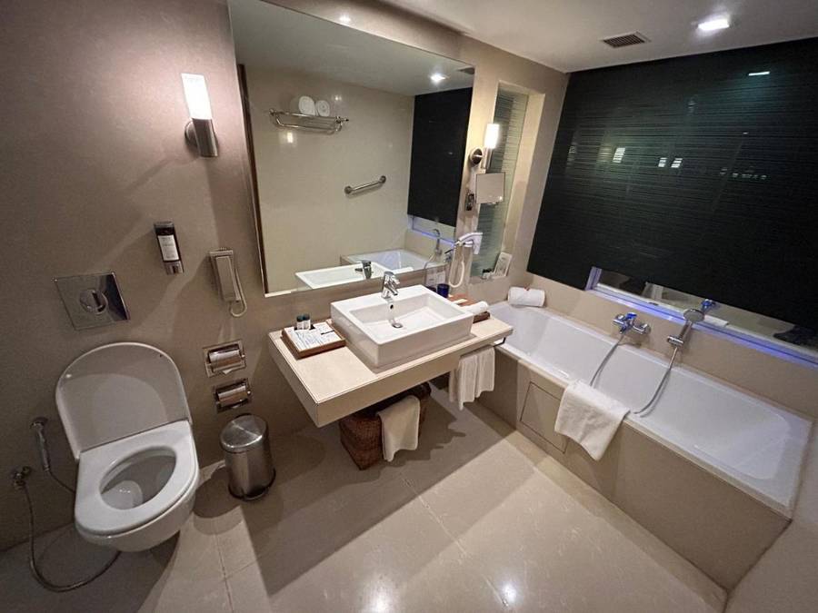 Fortune Select SG Highway, Ahmedabad - Member ITC Hotels’ Group,Sarkhej Gandhinagar Highway, Ahmedabad,5 star