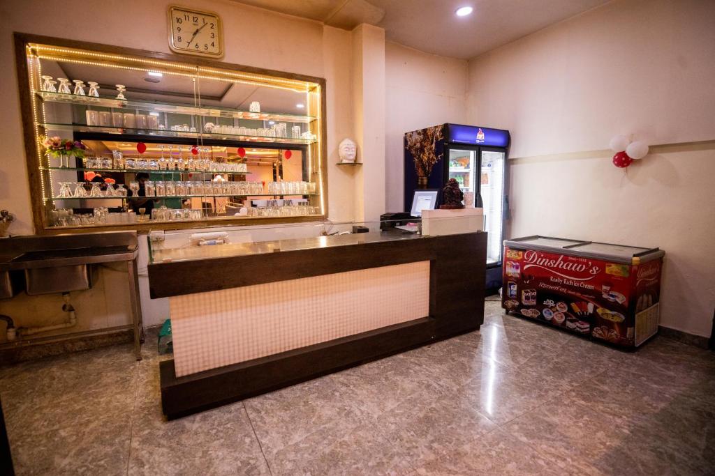 Hotel Redwings Castle,Panvel,3 star