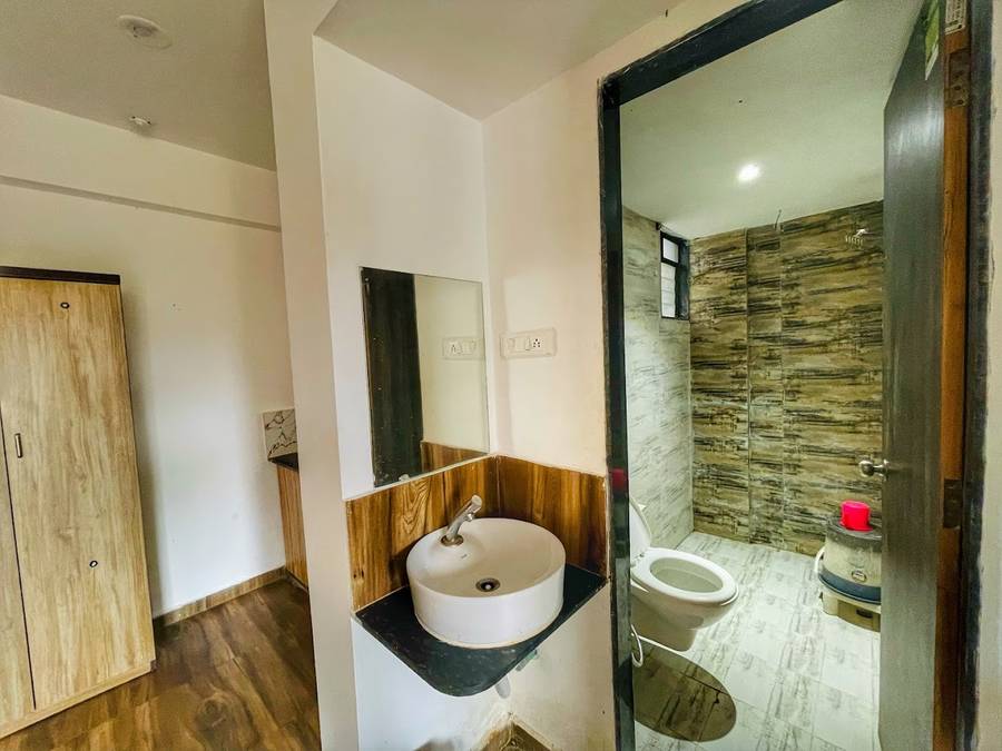 Strawberry Hills Saputara,Saputara>>Nashik,3 star