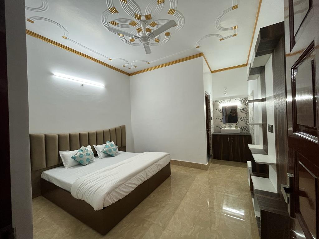 himalayan luxe homestead pottery baking workshop