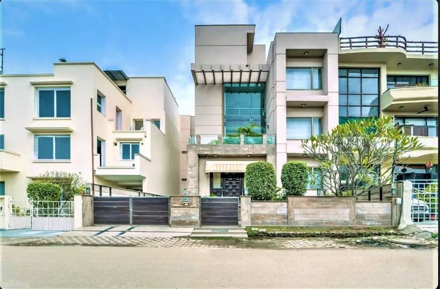 enkay suites dlf cybercity