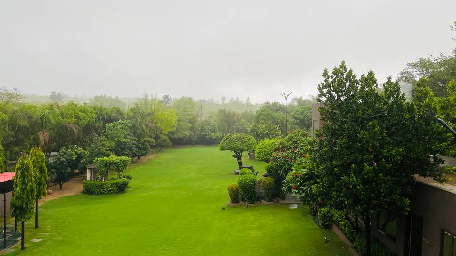 The Bistendu Resort,Sohna Road,3 star