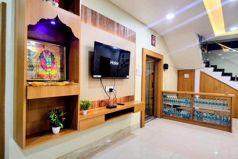 grace inn guest house near airport