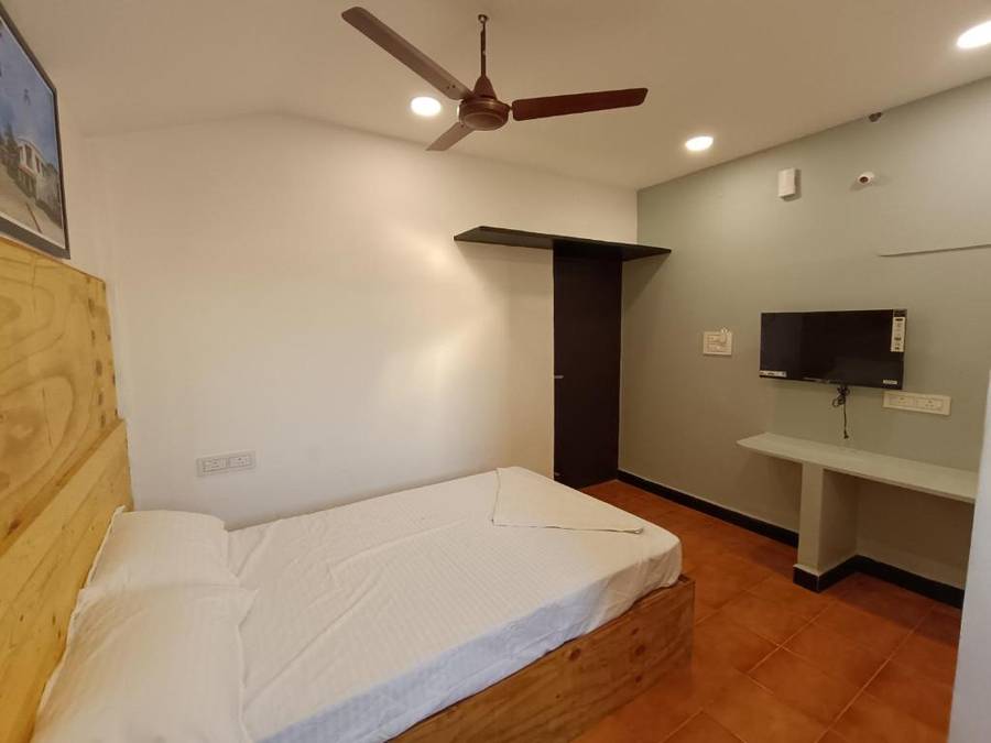 Arul Residency,Covelong,3 star