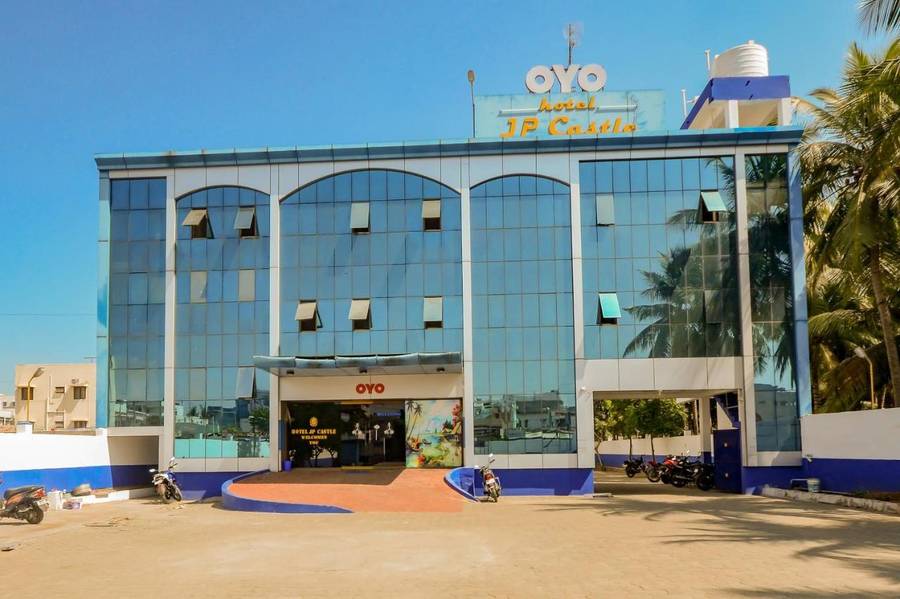 Oyo Hotel J P Castle