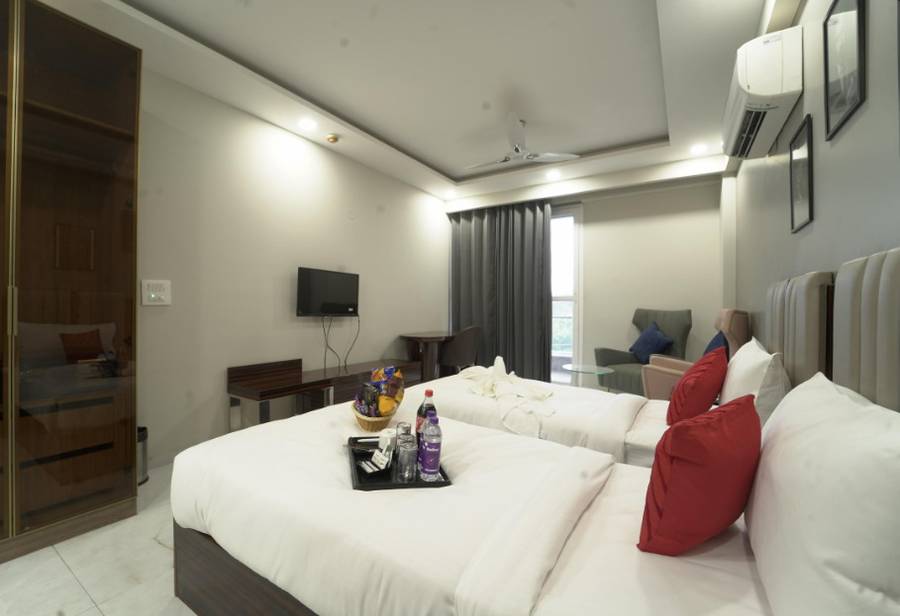 vaabi saabi hotel medanta