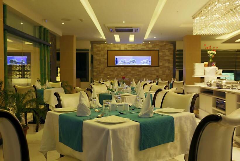 Mayflower Hotel,Panbazar,3 star