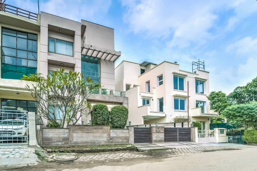 enkay suites dlf cybercity