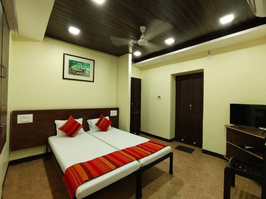 Hotel Bakul, Kolhapur, Kolhapur ,3 star