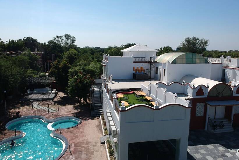 Casa Blanca Resort,,3 star