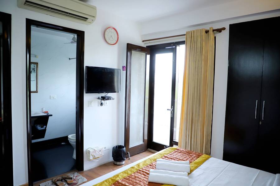 fortune home service apartment 3bhk j 215 saket