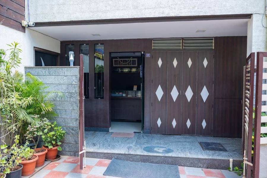 Palani Andavar,Richmond Road,3 star